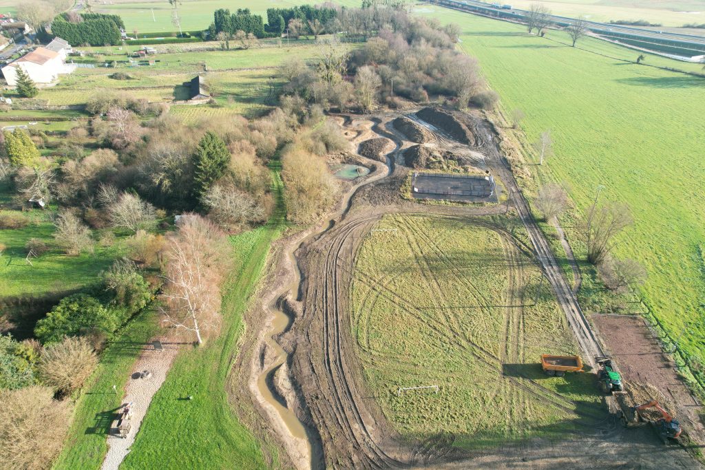 Restauration d’un cours d’eau à Les Étangs : un projet au service de la nature et du territoire